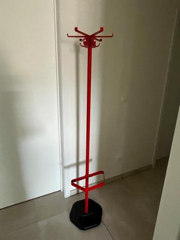 Retro staande kapstok 175 cm hoog beschikbaar voor biedingen