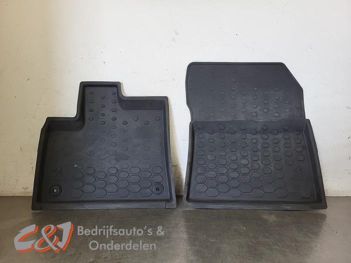 Matten Set van een Peugeot Partner, Auto-onderdelen, Interieur en Bekleding, Peugeot, Gebruikt, 3 maanden garantie, Ophalen of Verzenden