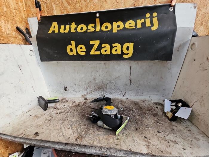 Veiligheidsgordel rechts-voor van een Kia Rio, Auto-onderdelen, Interieur en Bekleding, Kia, Gebruikt, 3 maanden garantie, Ophalen of Verzenden