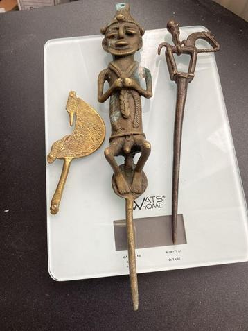Tribal art bronzen stafhoofden s13 beschikbaar voor biedingen