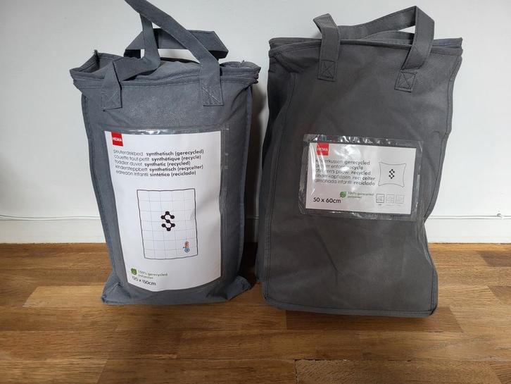 Synthetisch peutersekbed (150120) en kussen van Hema., Kinderen en Baby's, Dekens, Slaapzakjes en Inbakerproducten, Gebruikt, Ophalen