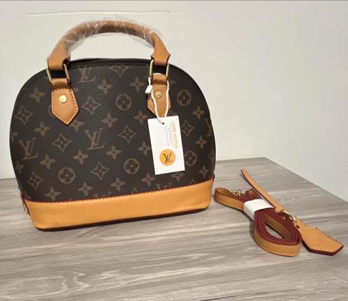 Louis Vuitton Alma BB Monogram – In Nieuwstaat + Riem, Handtassen en Accessoires, Tassen | Damestassen, Zo goed als nieuw, Handtas