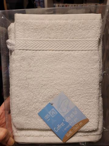 Coffret gant de toilettes et serviette de bain 