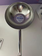 Nieuwe wokpan met deksel Demeyere, Huis en Inrichting, Keuken | Potten en Pannen, Inox, Nieuw, Ophalen of Verzenden, Keramische plaat