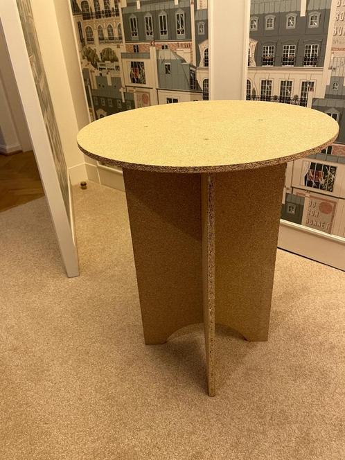 Petite table ronde IKEA, Maison & Meubles, Tables | Tables de salon, Comme neuf, 50 à 75 cm, Moins de 50 cm, Moins de 50 cm, Rond
