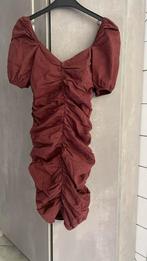 ROBE sexy élégante bordeaux courte moulante S, Enlèvement ou Envoi, Autres couleurs, Comme neuf, STRADIVARIUS