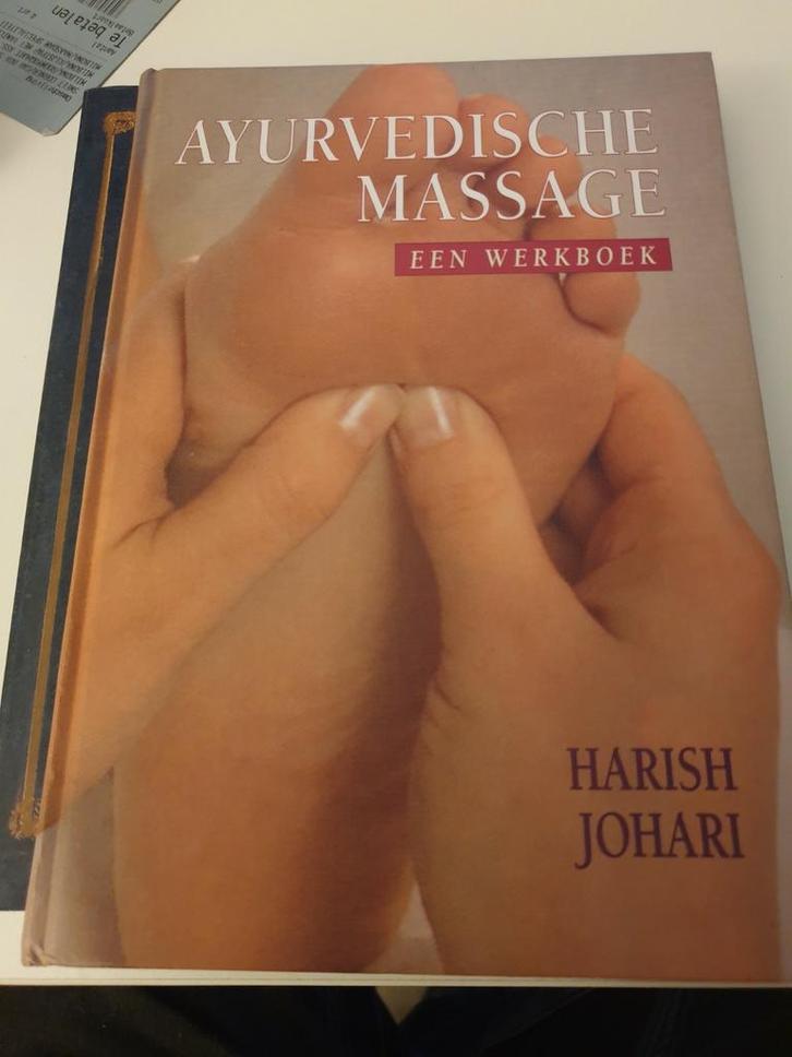 Harish Johari - Ayurvedische massage. EEN WERKBOEK HC, Livres, Ésotérisme & Spiritualité, Comme neuf, Enlèvement ou Envoi