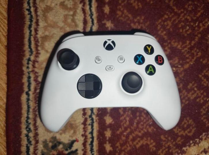 Controller Xbox Series S/X blanche – 49 €, Games en Spelcomputers, Spelcomputers | Xbox | Accessoires, Zo goed als nieuw, Xbox One