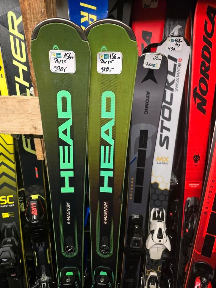 Supershape et magnum de 156 cm, 24 têtes, 1000€ WORLDCUP SW, Sports & Fitness, Ski & Ski de fond, Utilisé, Skis, Head, Carving