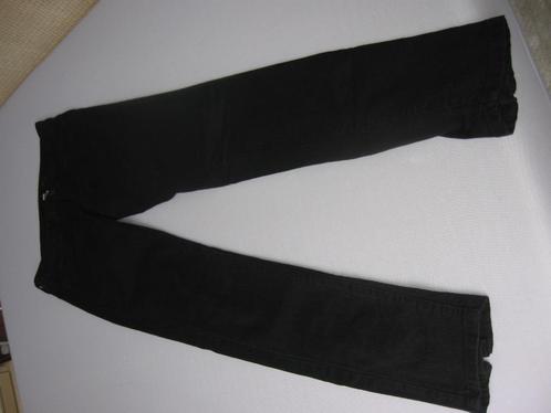 Zwarte Ming-jeans. Lage taille 38. Samenstelling: 2% elastaa, Kleding | Dames, Spijkerbroeken en Jeans, Zo goed als nieuw, W30 - W32 (confectie 38/40)