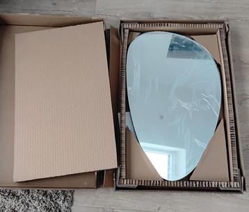 Spiegel organisch 65 x 40 cm (nieuw) beschikbaar voor biedingen