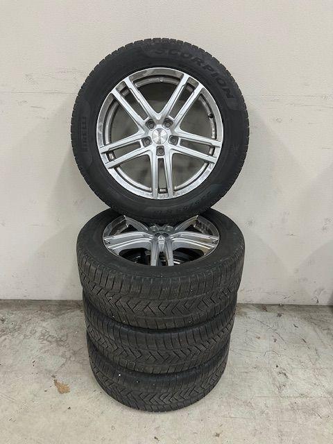 Winterset VW Tiguan Pirelli Scorpion Winter 235/55 R18, Auto-onderdelen, Banden en Velgen, Banden en Velgen, Winterbanden, 18 inch