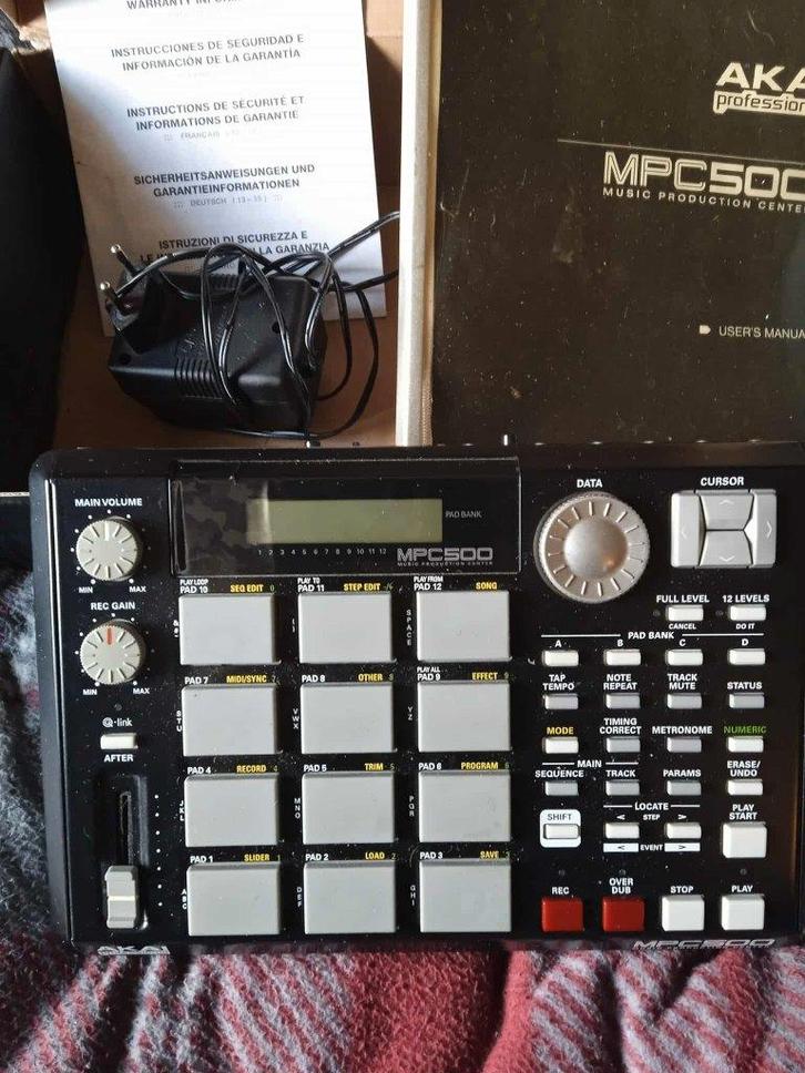 Akai MPC 500, TV, Hi-fi & Vidéo, Appareils professionnels, Utilisé, Audio, Enlèvement