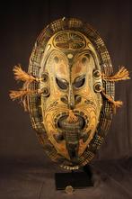 Masque en bois polychrome - SEPIK - Papouasie Nouvelle Guiné, Antiquités & Art, Enlèvement ou Envoi