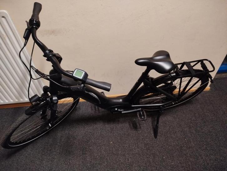 Batavus Altura (2023)– 500 watt accu – Maat 51, Fietsen en Brommers, Elektrische fietsen, Gebruikt, Batavus, 51 tot 55 cm, 50 km per accu of meer