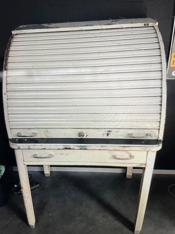 Post bureel jaren 50 beschikbaar voor biedingen