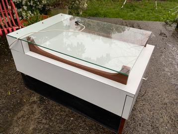 Vintage barkast salontafel witte formica mooi houten accent beschikbaar voor biedingen