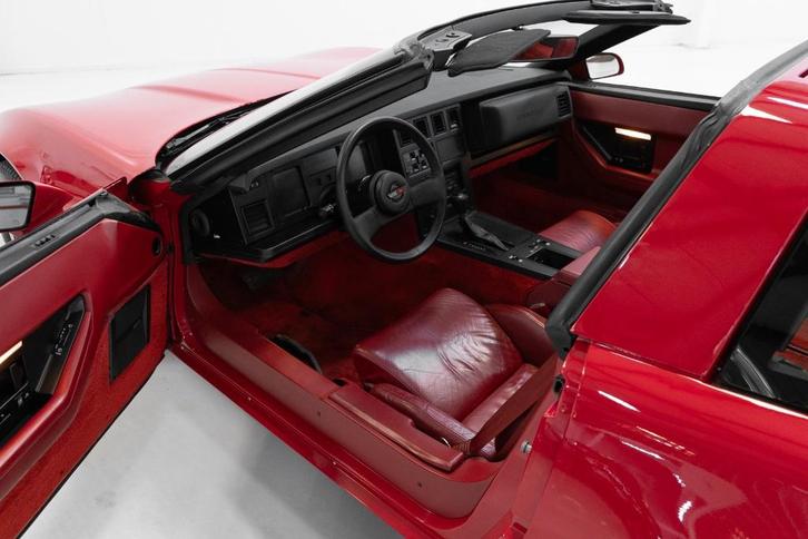Ik zoek: Corvette C4 rood interieur, Auto-onderdelen, Interieur en Bekleding, Chevrolet, Ophalen of Verzenden