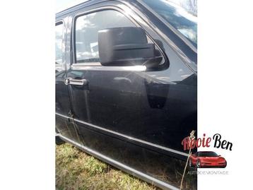 Portier 4Deurs rechts-voor van een Dodge Nitro (PX8) beschikbaar voor biedingen