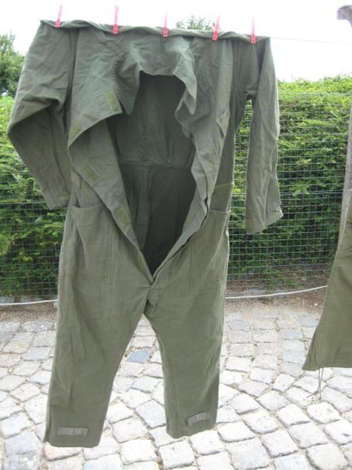 Leger overall + broeken lees omschrijving. samen 80 euro, Verzamelen, Militaria | Algemeen, Kleding of Schoenen, Ophalen of Verzenden