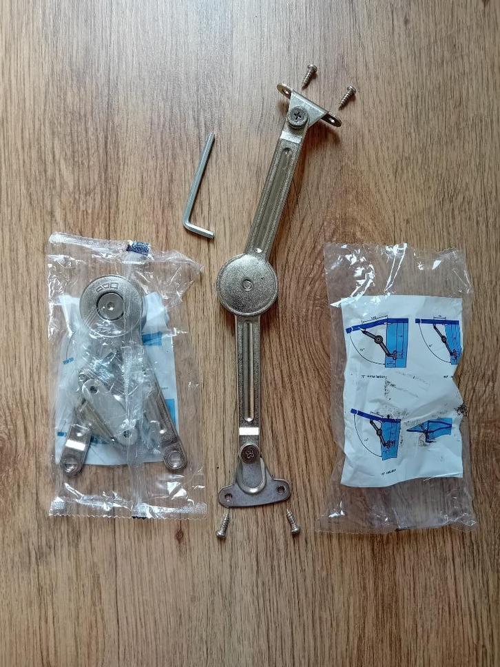 Klepscharnier in originele gesloten verpakking + 1 gebruikte, Huis en Inrichting, Kasten | Overige, Zo goed als nieuw, Ophalen of Verzenden