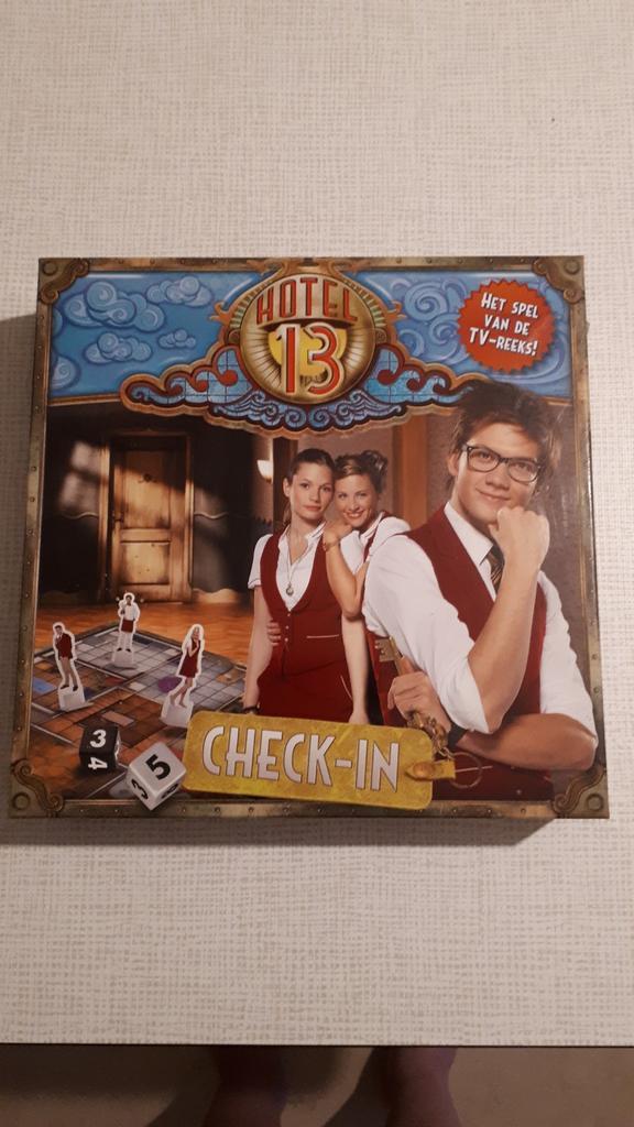 Hotel 13 : Check -in, Hobby en Vrije tijd, Gezelschapsspellen | Bordspellen, Zo goed als nieuw, Ophalen of Verzenden