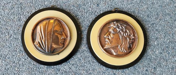 2 Antieke muurplaquettes ; Jezus en Maria, Antiquités & Art, Antiquités | Objets religieux, Enlèvement