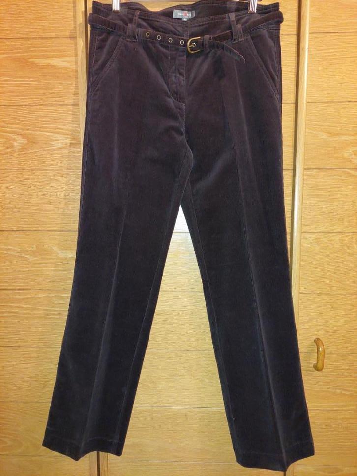 Mooie ribfluwelen damesbroek – bruin – nieuw, Kleding | Dames, Broeken en Pantalons, Nieuw, Maat 42/44 (L), Bruin, Lang, Ophalen of Verzenden