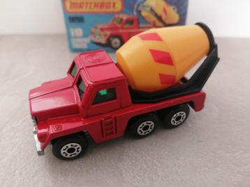 Camion à ciment Lesney Matchbox Superfast #19 dans une boîte