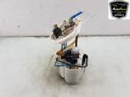 BRANDSTOFPOMP BMW 1 serie (F40) (|16117300472|7300472|), Gebruikt, BMW