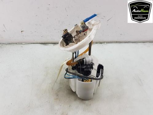 BRANDSTOFPOMP BMW 1 serie (F40) (|16117300472|7300472|), Auto-onderdelen, Brandstofsystemen, BMW, Gebruikt