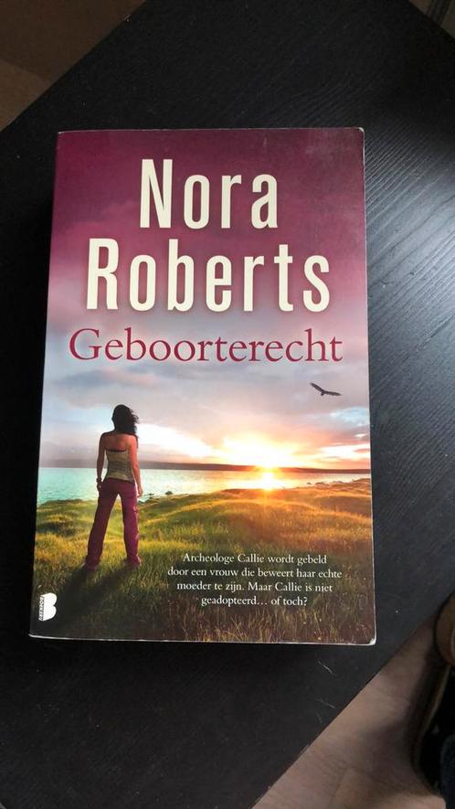 Nora Roberts - Geboorterecht, Boeken, Thrillers, Zo goed als nieuw, Ophalen of Verzenden