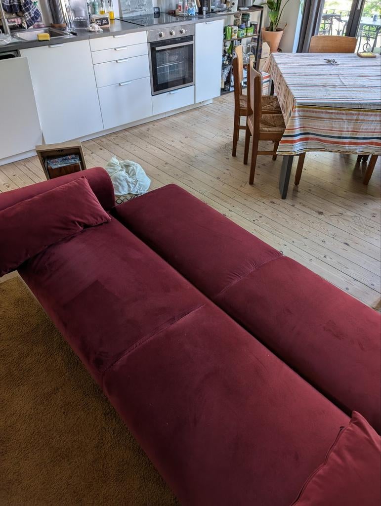 Canapé 3 places convertible clic-clac velours Bordeaux, Maison & Meubles, Canapés | Sofas & Chaises Longues, Comme neuf, Métal