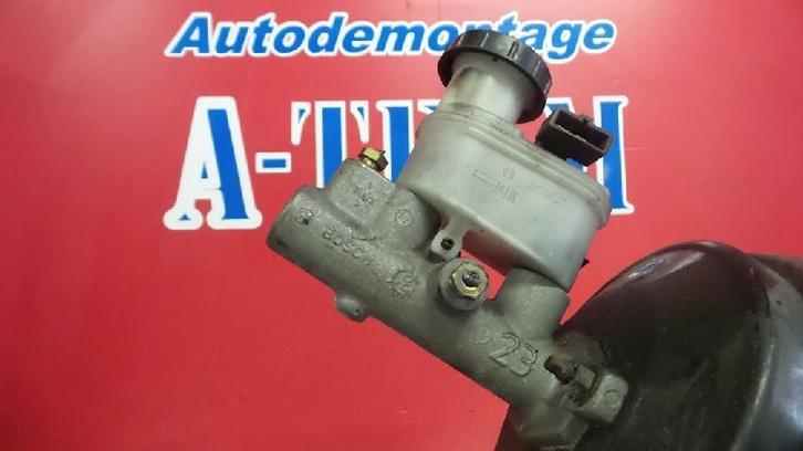 REMBEKRACHTIGER Nissan Primera (P11) (472109F505), Auto-onderdelen, Remmen en Aandrijving, Nissan, Gebruikt