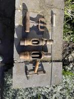 Bouchonneuse et accessoires, Antiquités & Art, Enlèvement