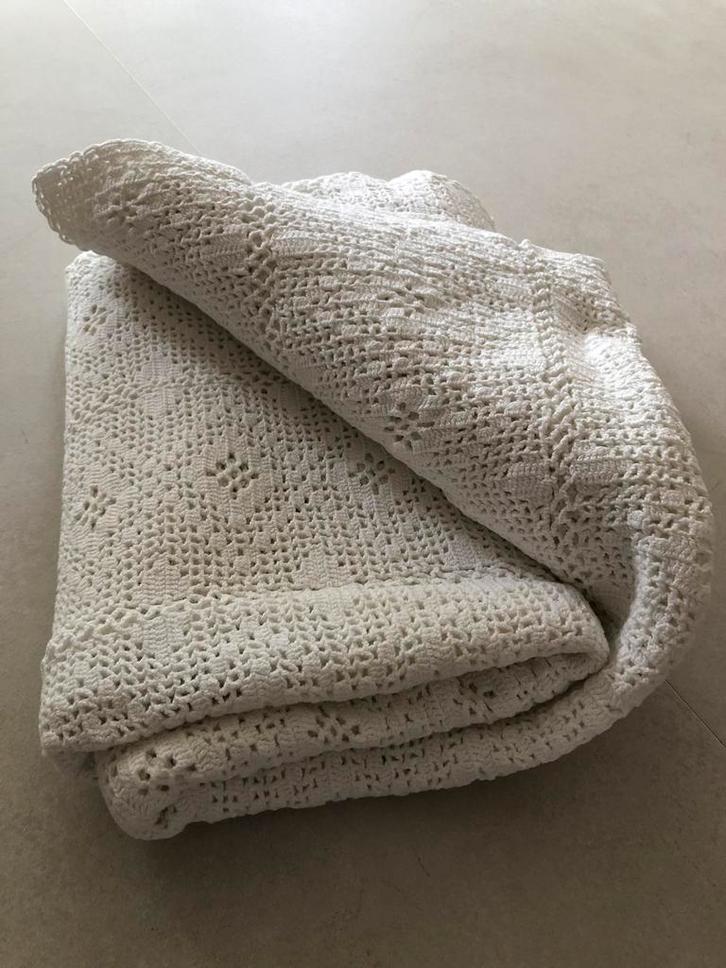Gehaakte wit katoenen sprei, Huis en Inrichting, Woonaccessoires | Plaids en Woondekens, Zo goed als nieuw, Ophalen of Verzenden
