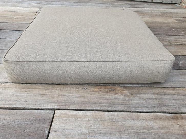 Vierkant outdoor zitkussen, Tuin en Terras, Tuinmeubel-accessoires, Zo goed als nieuw, Ophalen