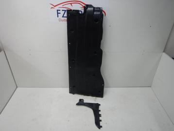 VW Golf 8 GTI/R Bodemplaat Rechts 5WA825202H beschikbaar voor biedingen