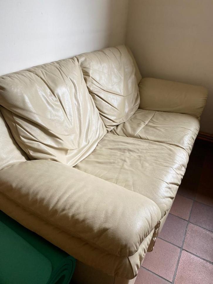 Divan 2/3 places A DONNER!, Maison & Meubles, Canapés | Salons, Comme neuf, Banc droit, Deux personnes, Cuir, Enlèvement