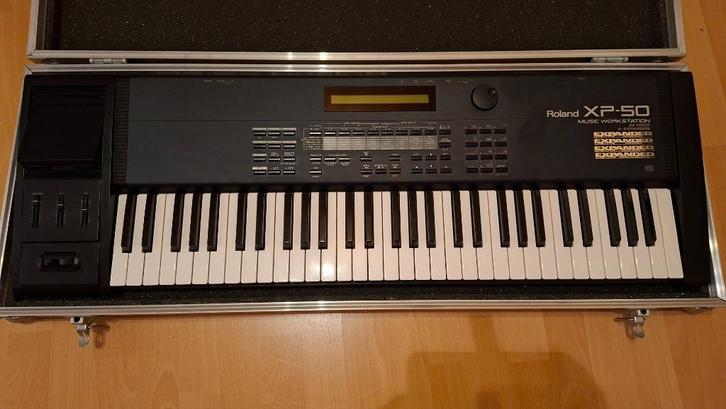 Te Koop : Roland XP 50 Workstation Synth, Muziek en Instrumenten, Synthesizers, Gebruikt, Roland, Met koffer of flightcase, Met midi-aansluiting