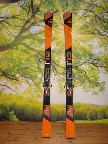 Paire de Skis Rossignol Experience E80 + Accessoires