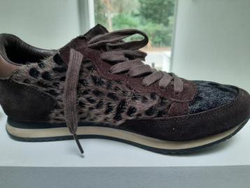 Sneakers gevlekte pels beschikbaar voor biedingen