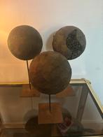 Boules de decoration soclees, Enlèvement