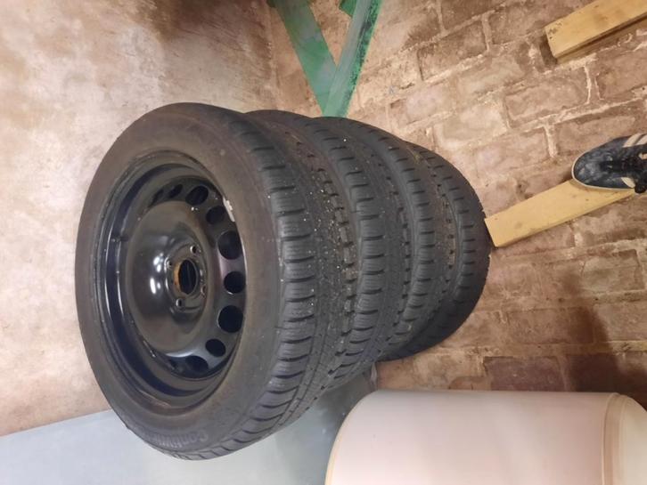 Winterbanden en velgen peugeot 208, Auto-onderdelen, Banden en Velgen, Ophalen
