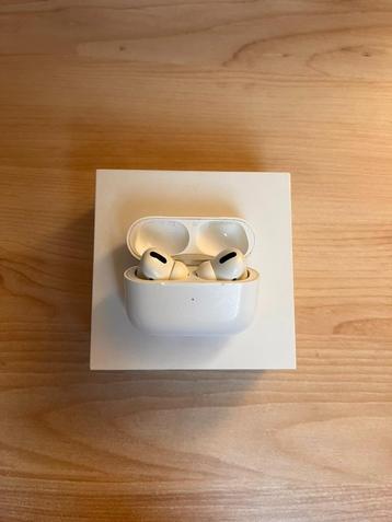Airpods Pro v1 beschikbaar voor biedingen