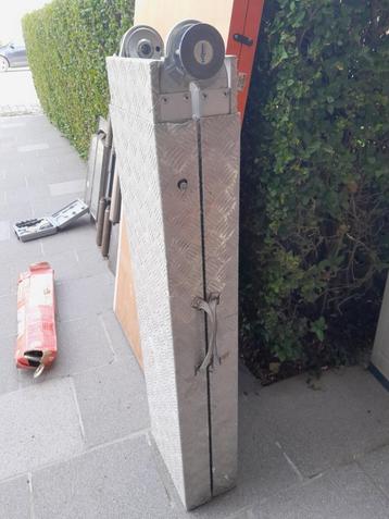 uitschuifbare loopplank alu beschikbaar voor biedingen