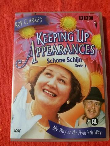 KEEPING UP APPEARANCES (volledig + NIEUW IN VERPAKKING) beschikbaar voor biedingen
