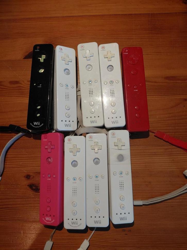 Lot manettes wii hors service, Auto diversen, Autoradio's, Gebruikt, Ophalen of Verzenden