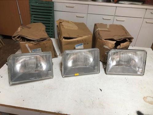 Vele nieuw old stock verlichting delen Mazda oldtimer, Auto-onderdelen, Verlichting, Mazda, Nieuw, Ophalen of Verzenden