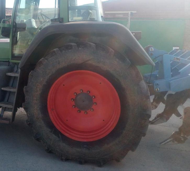 Pneus avec jantes 580/70r38, Articles professionnels, Agriculture | Tracteurs, Fendt, Enlèvement ou Envoi